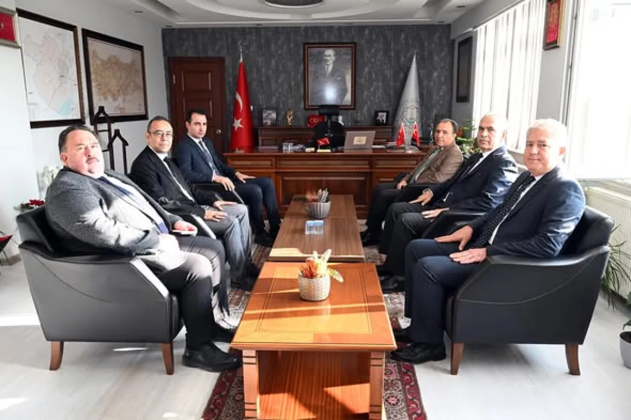 Rektör Karakaş, Dazkırı ve Dinar'daki Yüksekokulları Ziyaret Etti