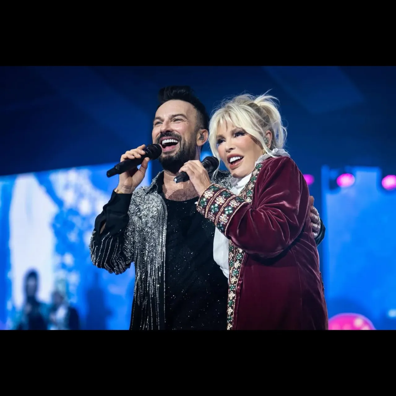 Tarkan'ın Sahnesinde Ajda Pekkan Rüyası: Eşi Benzeri Olmayan Bir Gece