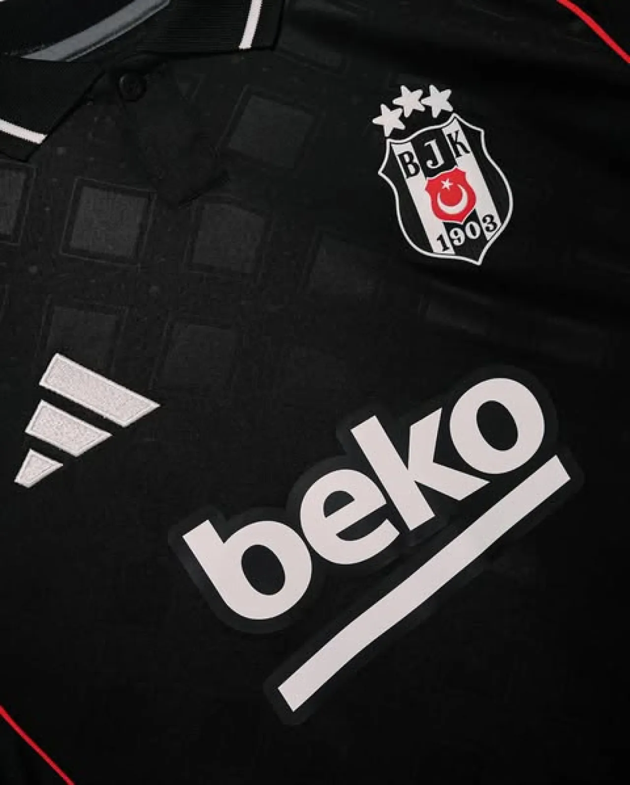 Beşiktaş, Siyah Forma ile Sahada: Beklenen Maç Günü